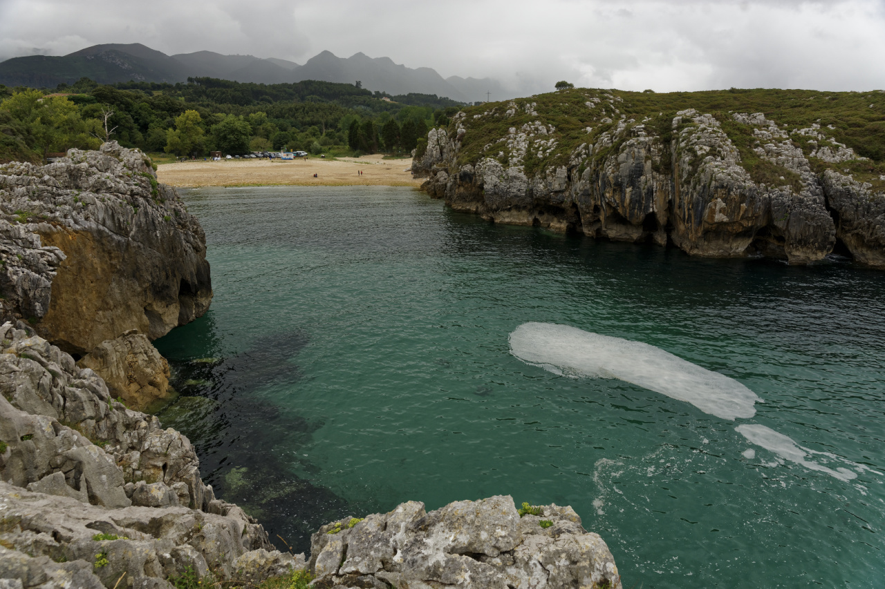 cuevas del mar